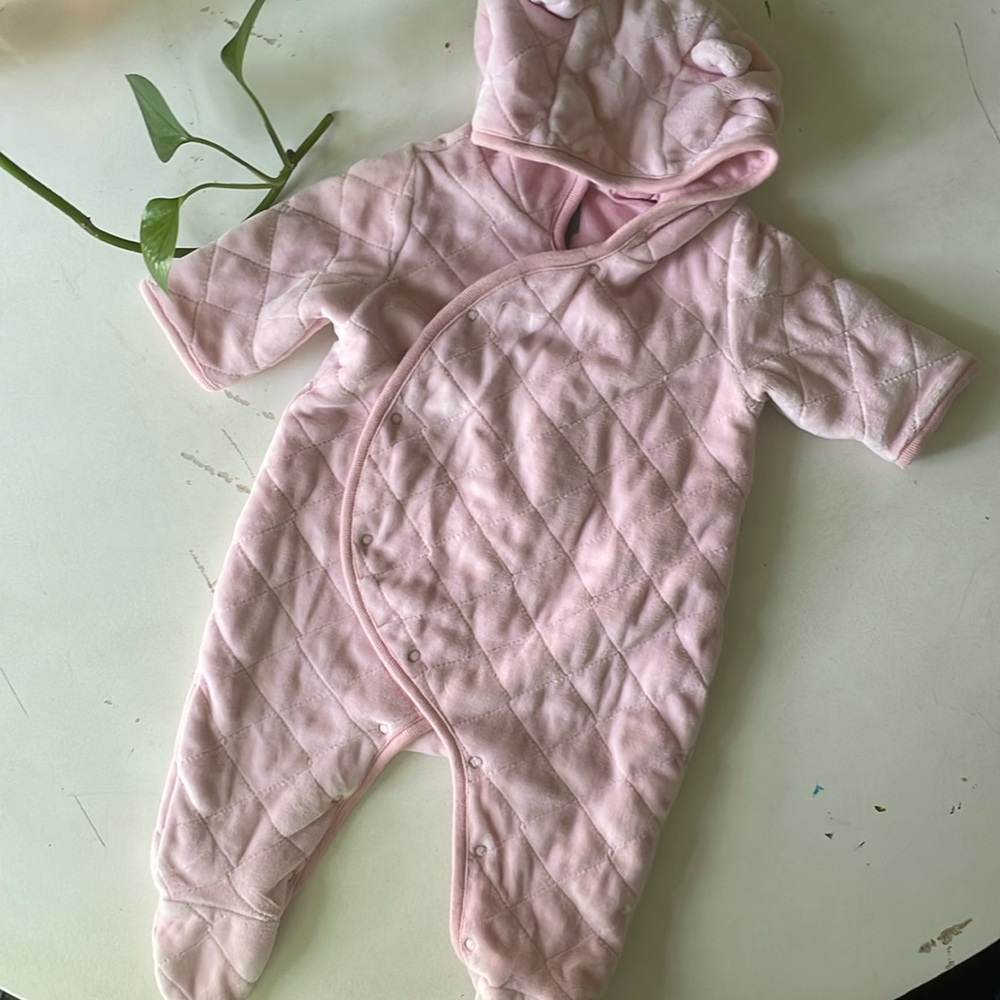 Baby gap bunting onsie 0-3 m